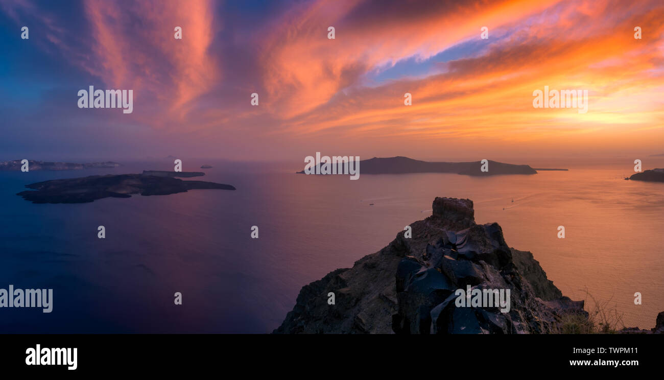 Santorin Island, Grecia dopo il tramonto. Foto Stock