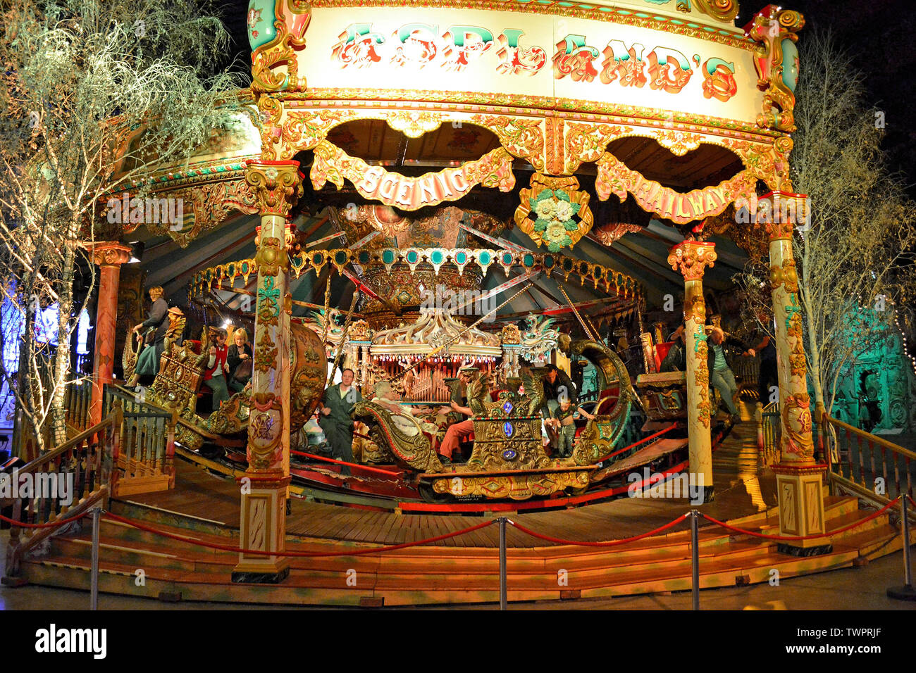 Gondola Veneziana Switchback presso la collezione Thursford, Thursford, Fakenham, Norfolk, Regno Unito Foto Stock