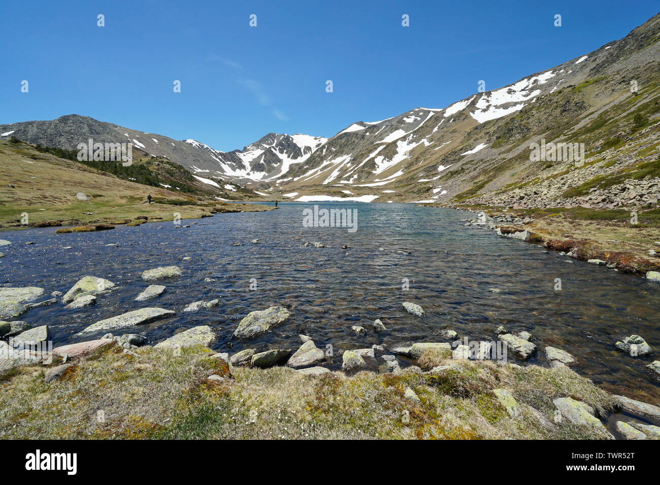 Francia paesaggio di montagna Pirenei, Trebens lago e Carlit massiccio, Pyrenees-Orientales Foto Stock