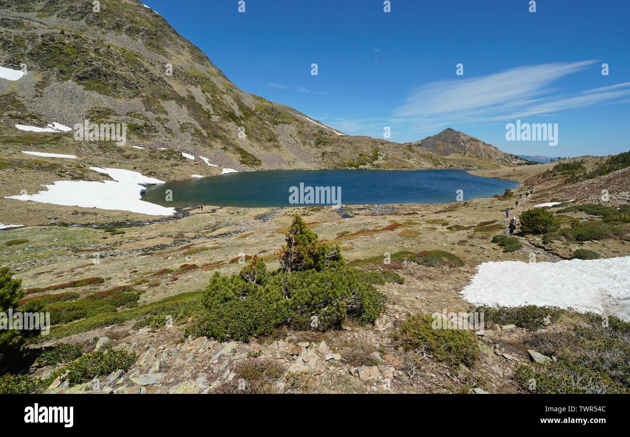 Lago di montagna paesaggio dei Pirenei, Trebens, Francia, Pyrenees-Orientales Foto Stock