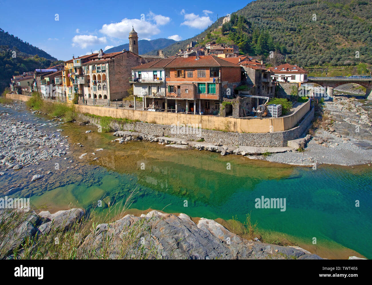 Badalucco, borgo medievale della provincia di Imperia e la Riviera di Ponente, Liguria, Italia Foto Stock