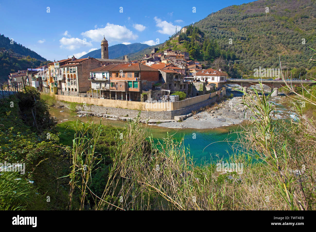 Badalucco, borgo medievale della provincia di Imperia e la Riviera di Ponente, Liguria, Italia Foto Stock