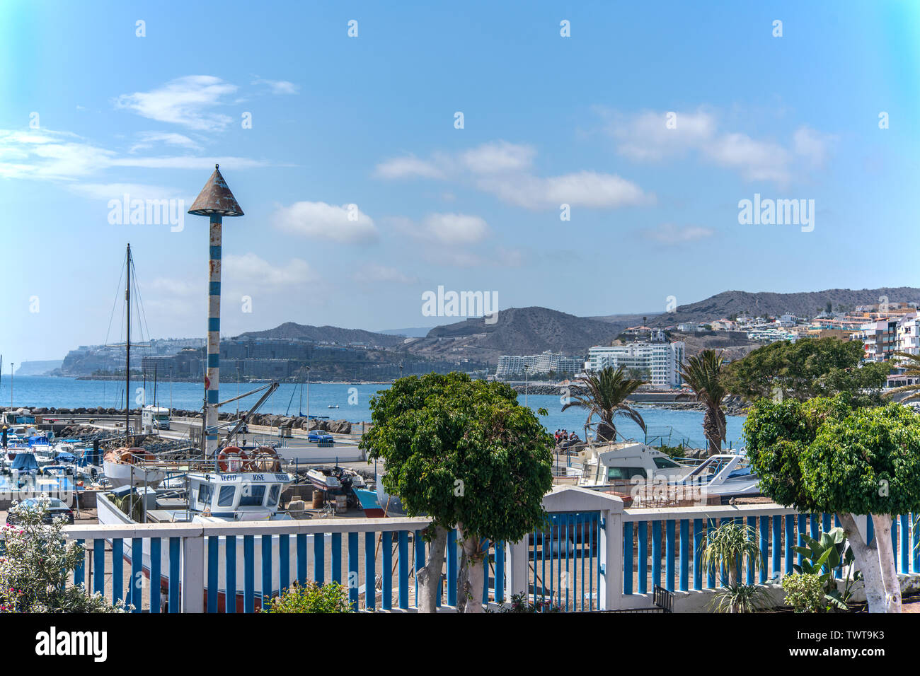 Blick auf den Jachthafen von Arguineguin Foto Stock