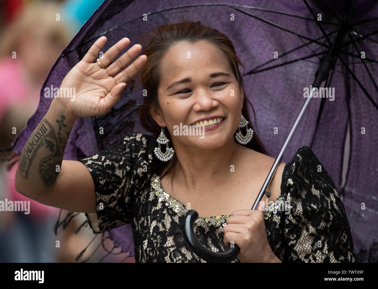 Manchester, Regno Unito. Il 23 giugno 2019. I partecipanti prendono parte al Manchester parata del giorno, un evento annuale che celebra la città. Il tema di questo anno è "10' © Russell Hart/Alamy Live News. Foto Stock