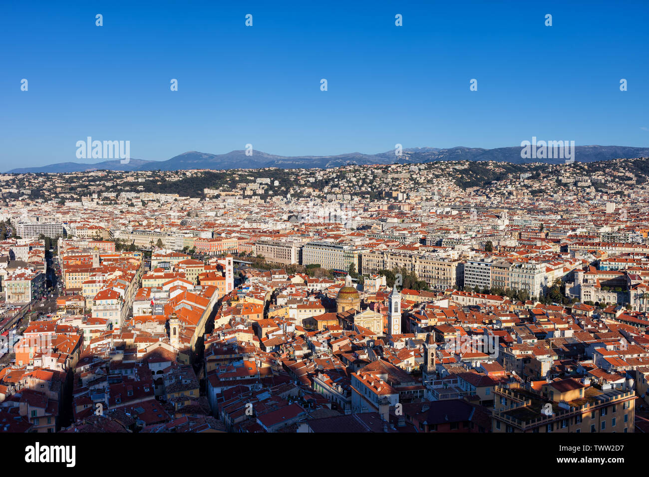 Vista aerea sulla città di Nizza in Francia, la Città Vecchia in primo piano. Foto Stock