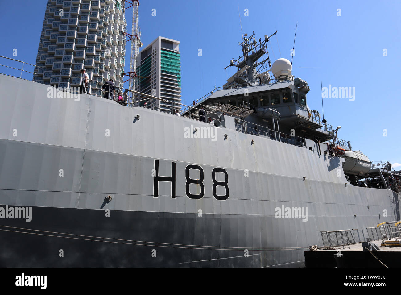 HMS Enterprise (H88) Visita al Canary Wharf, Sud Dock, Canary Wharf, London, Regno Unito, 22 giugno 2019, Foto di Richard Goldschmidt Foto Stock