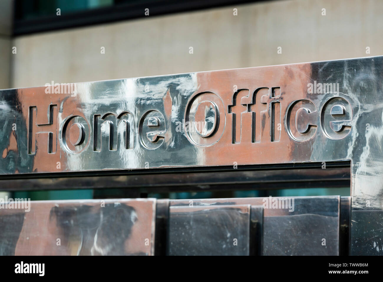 Segnaletica per l'ufficio a casa è un edificio situato sul Marsham Street a Londra, Regno Unito. Foto Stock