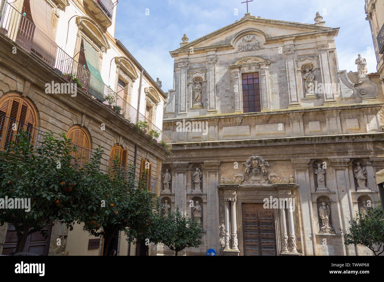 Per le strade di Caltagirone, Sicilia, Italia Foto Stock