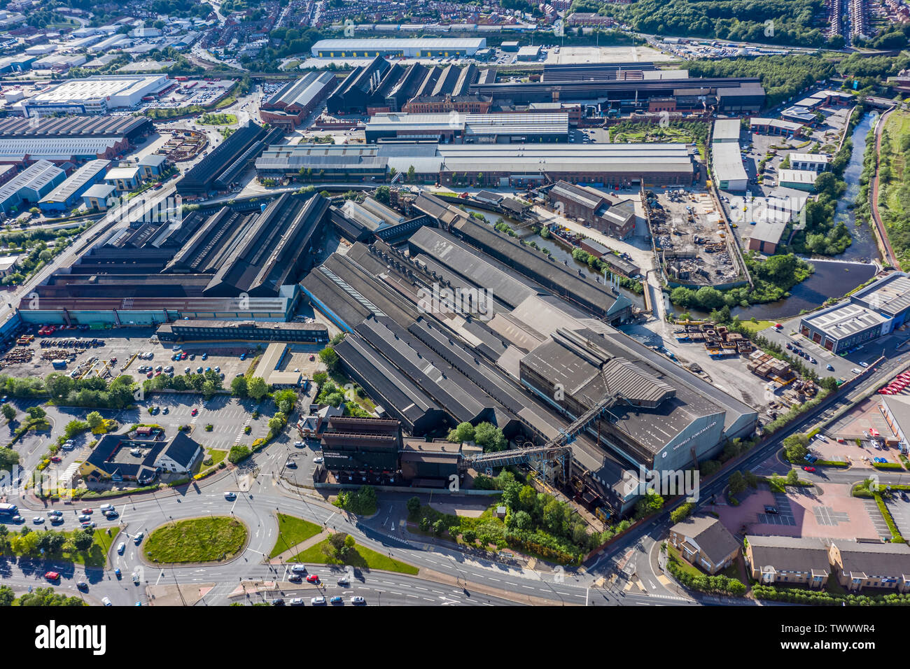 SHEFFIELD, Regno Unito - 20 giugno 2019: Antenna colpo di Forgemasters Forge a Sheffield, casa del più grande produzione di acciaio nel Regno Unito Foto Stock