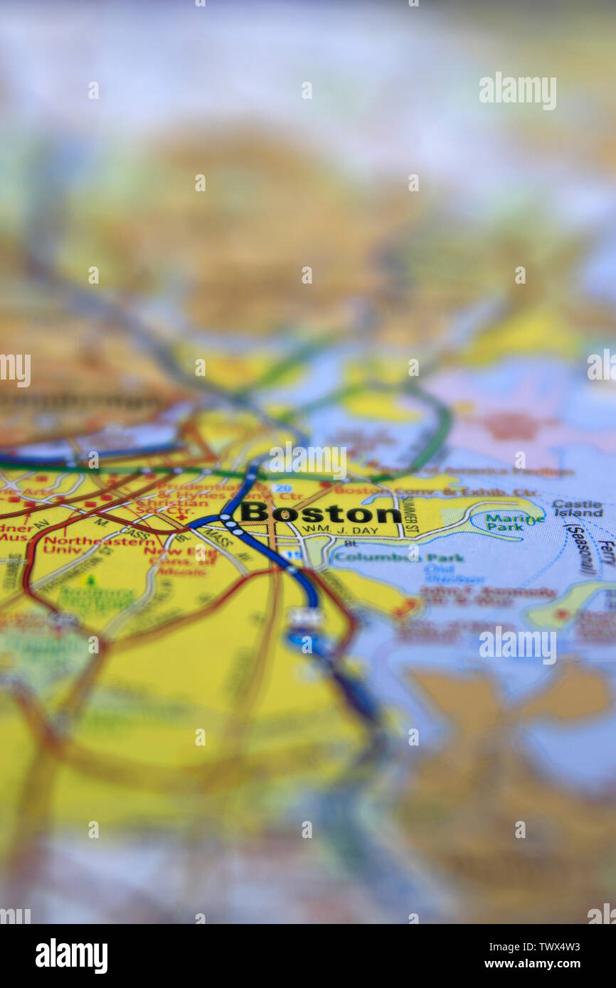Boston, MA centrato su una roadmap di carta con un numero limitato di messa a fuoco Foto Stock