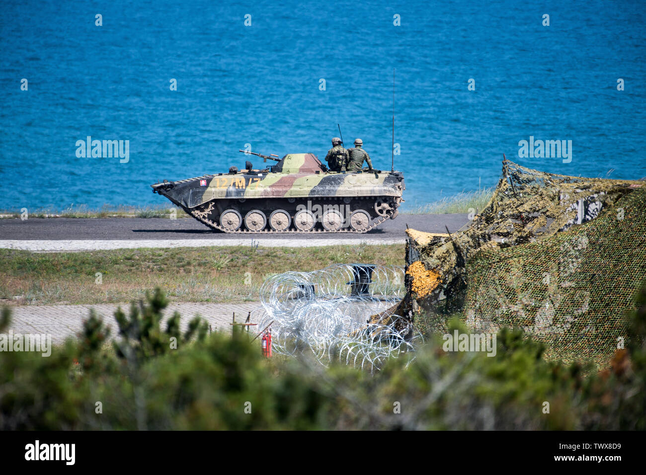 Slovacca Forze armate OT-90 blindato di trasporto di personale durante l'anti-riprese di aerei durante l eredità Tobruq 19 Esercizio di Proving Ground in Ustka, Polonia Foto Stock