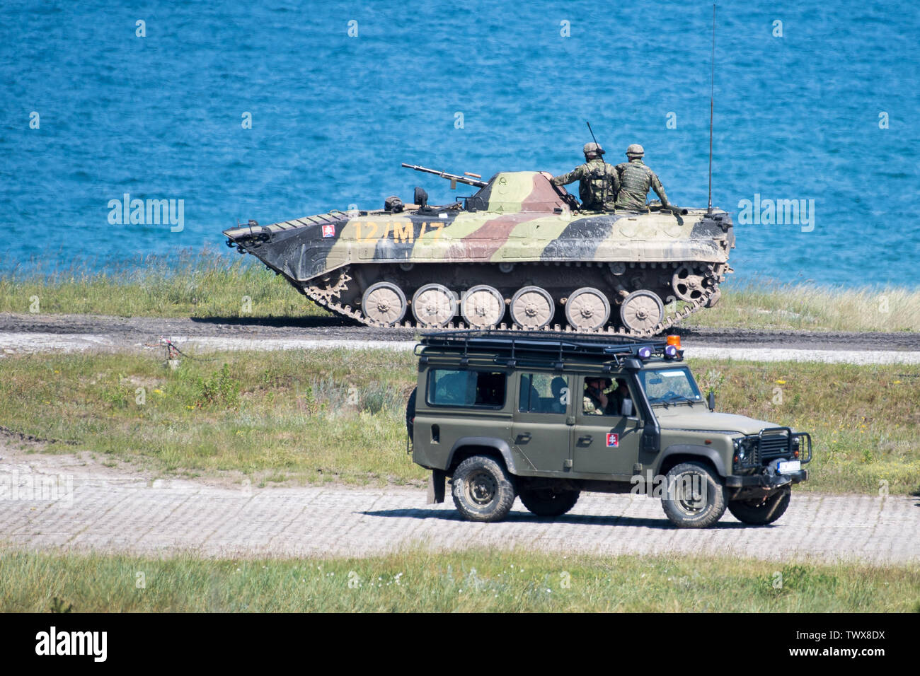 Slovacca Forze armate OT-90 blindato di trasporto di personale durante l'anti-riprese di aerei durante l eredità Tobruq 19 Esercizio di Proving Ground in Ustka, Polonia Foto Stock