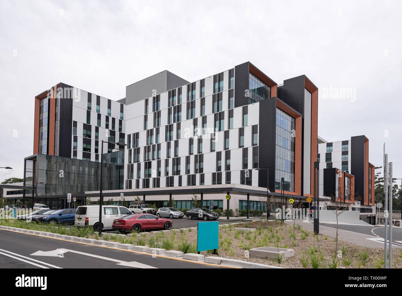 Foresta francese, Syd. Aust giugno 2019: L'ospedale Northern Beaches, recentemente aperto, ricomincia a leggere dopo la rimozione della parte del corpo sbagliata durante l'intervento chirurgico. Foto Stock