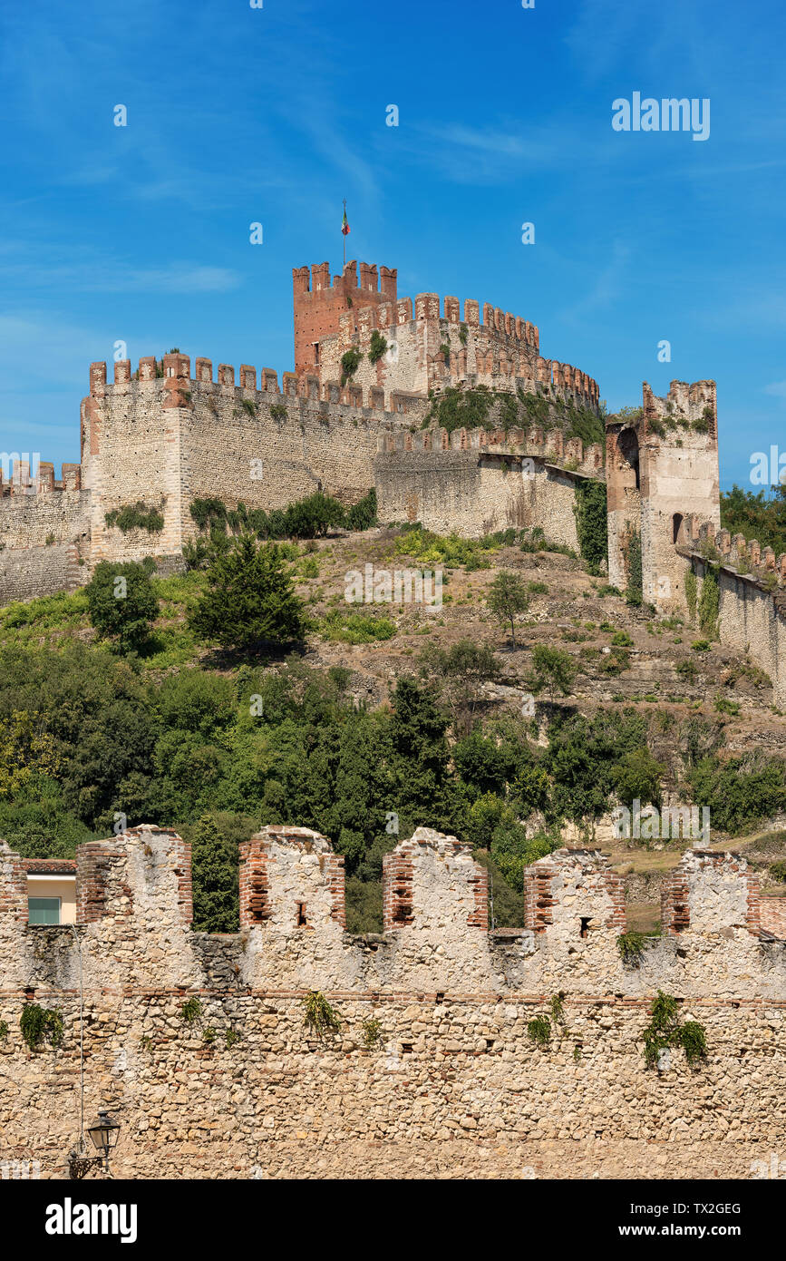 La Scala in Famiglia (castello Scaligero) della piccola cittadina di Soave, del X secolo, Veneto, Verona, Italia, Europa Foto Stock