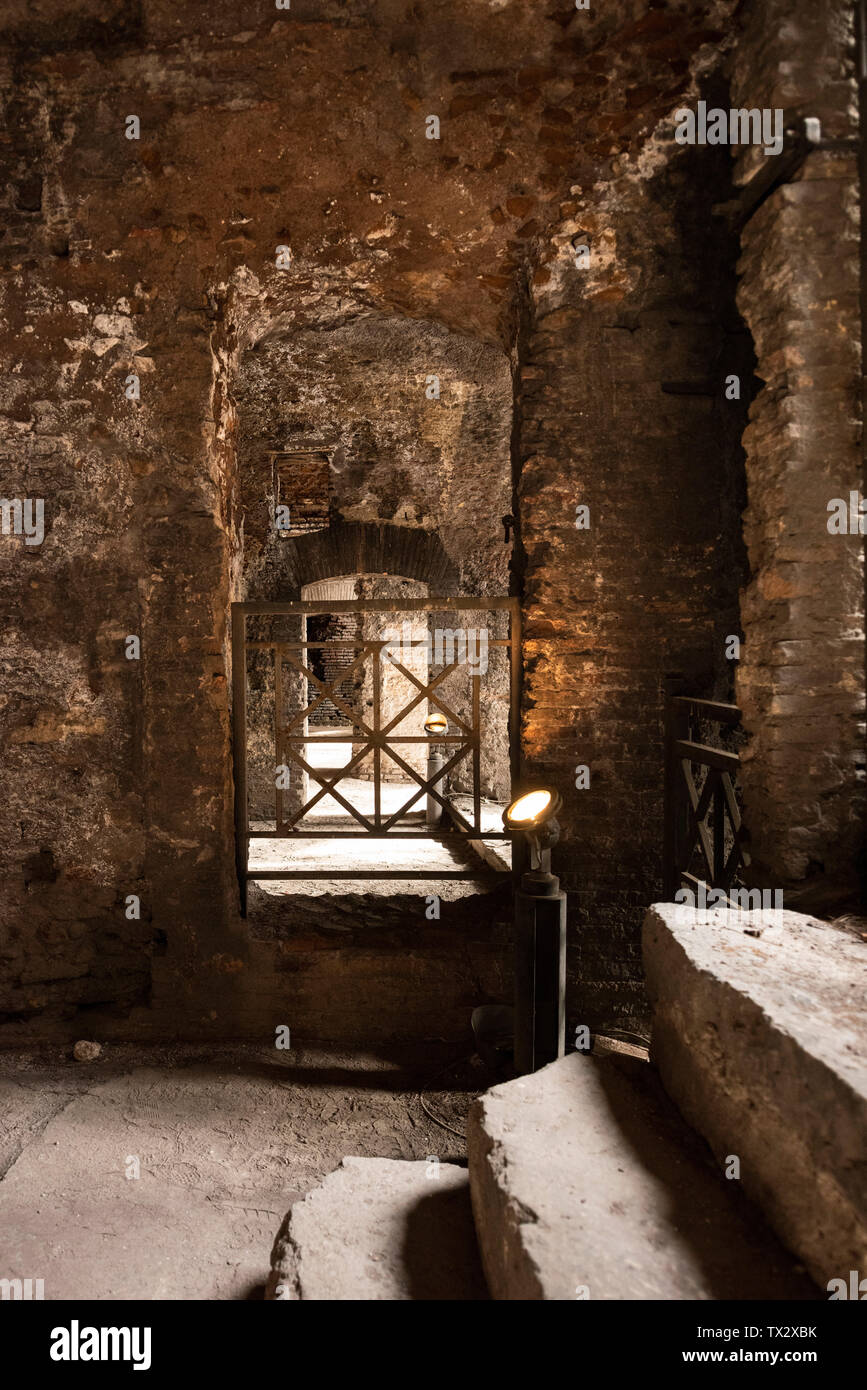 Roma. L'Italia. Insula dell' Ara Coeli, resti di un appartamento romano di blocco dal II secolo D.C., vista interna del terzo piano. Foto Stock