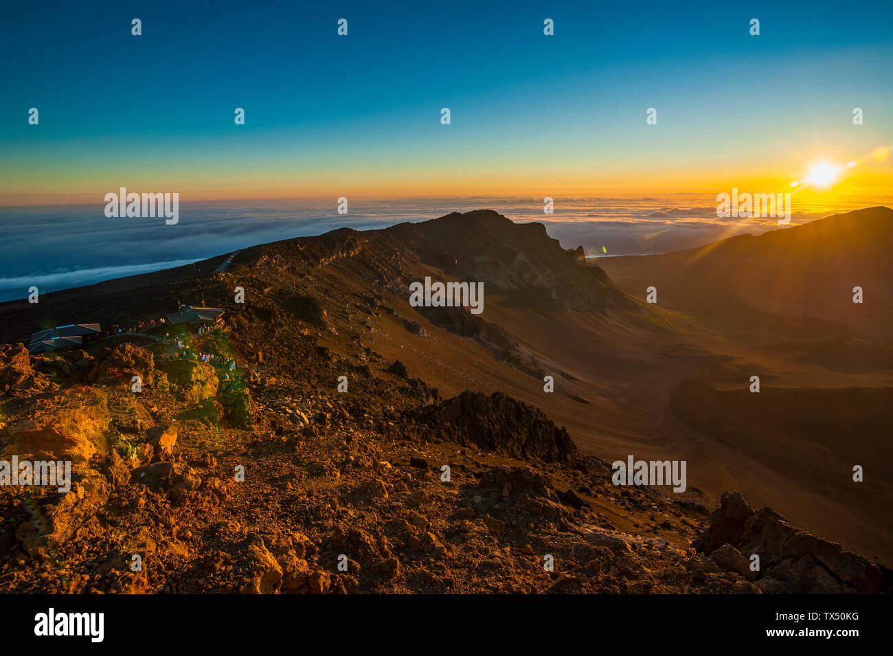 Stati Uniti d'America, Hawaii Maui, Haleakala National Park, vista dalla montagna di sunrise Foto Stock