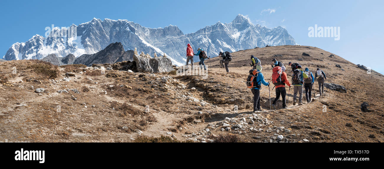 Il Nepal, Solo Khumbu, Everest, gruppo di alpinisti a Chukkung Ri Foto Stock