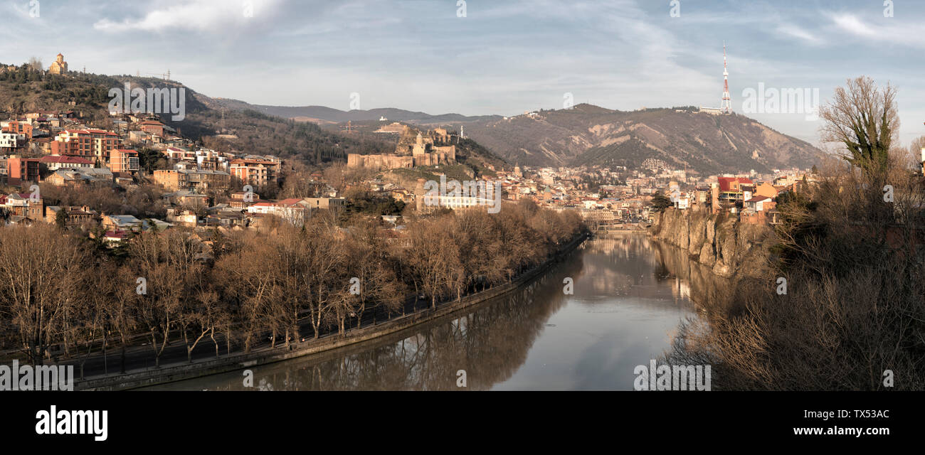 La Georgia, Tbilisi, Kura River Foto Stock