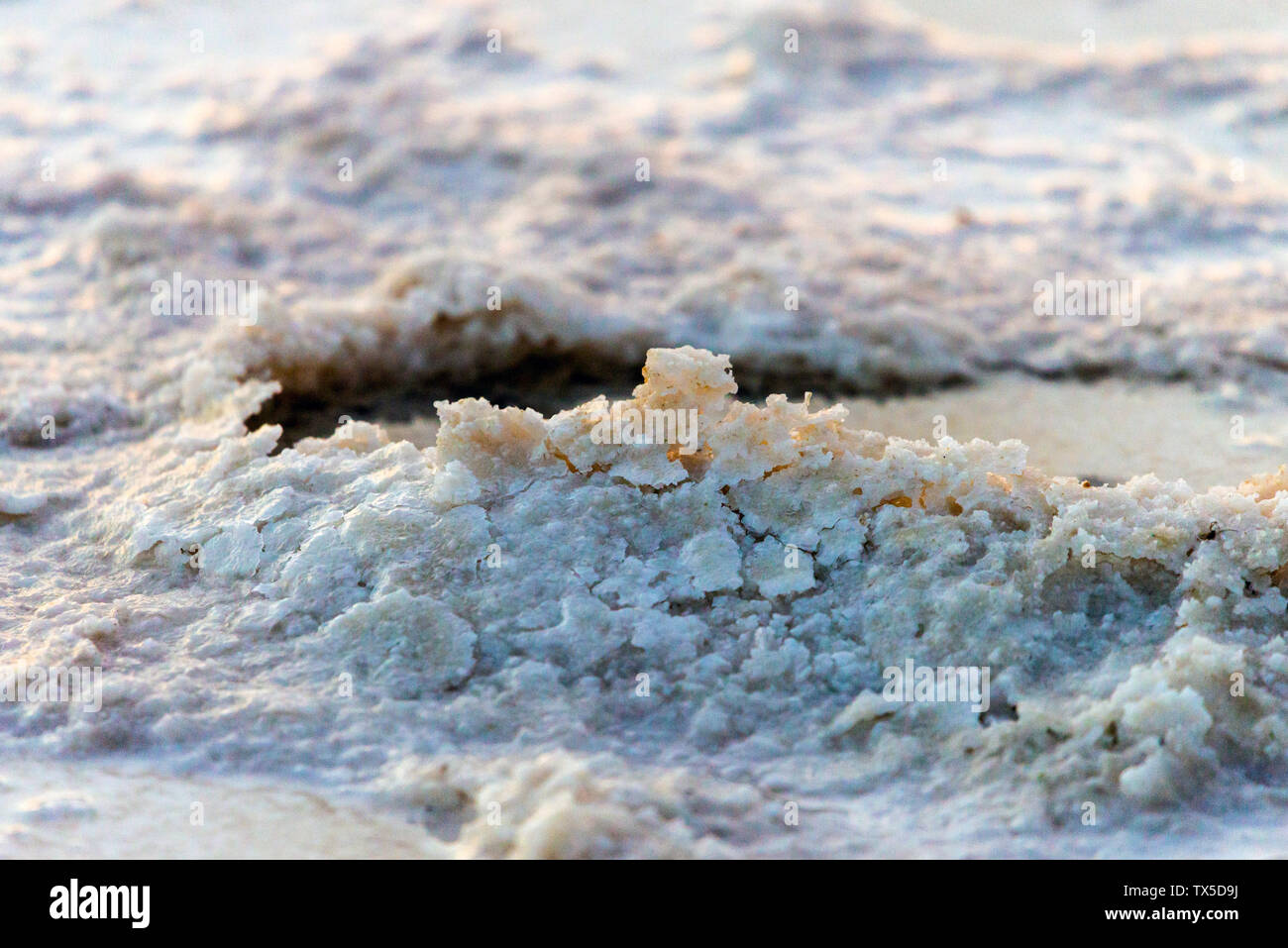 Il sale in acqua nel lago. Produzione di sale nella regione Baskunchak. Foto Stock