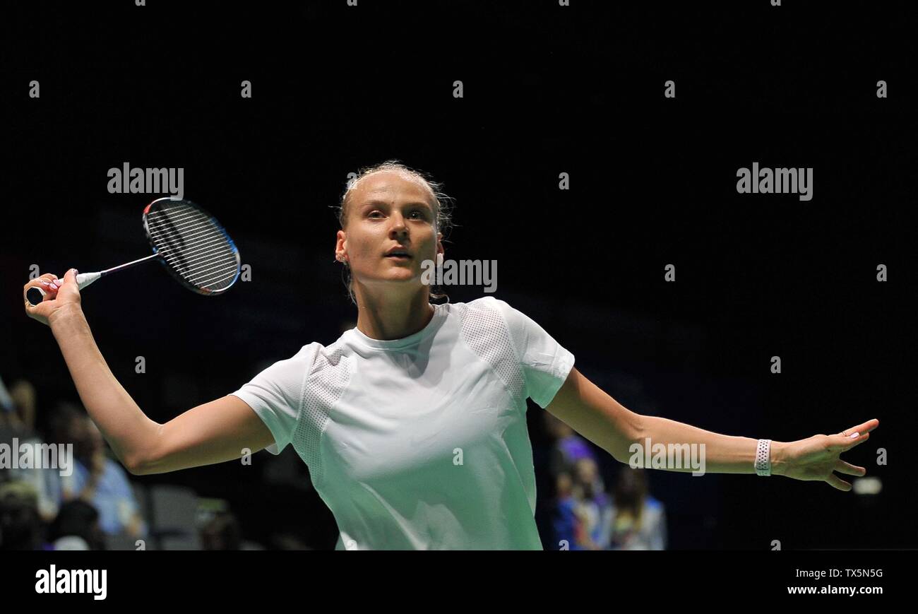 Minsk, Bielorussia. Il 24 giugno 2019. Kristin Kuuba (EST) svolge nel gruppo fasi del Badminton concorrenza al 2° European games. Minsk Arena. Credito: Sport In immagini/Alamy Live News Foto Stock