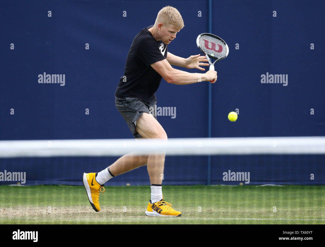 Devonshire Park, Eastbourne, Regno Unito. Il 24 giugno 2019. Natura Valle Torneo Internazionale di Tennis; Kyle Edmund pratiche in Devonshire Park Credit: Azione Plus sport/Alamy Live News Foto Stock