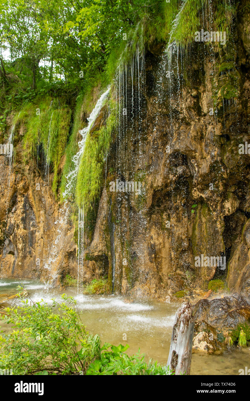 Mali Prstavac cascata, il Parco Nazionale dei Laghi di Plitvice, Croazia Foto Stock