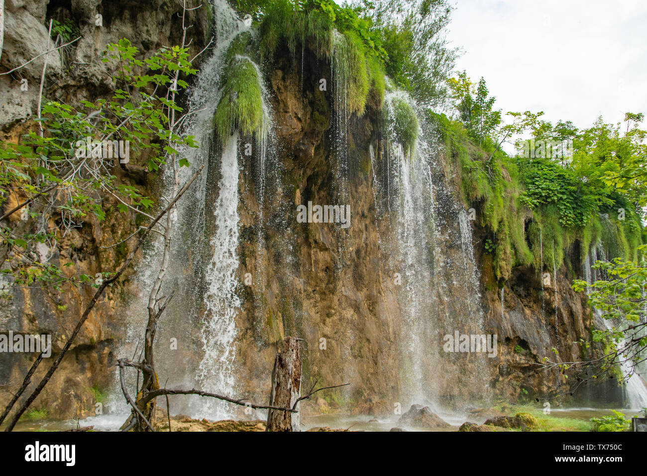 Mali Prstavac cascata, il Parco Nazionale dei Laghi di Plitvice, Croazia Foto Stock