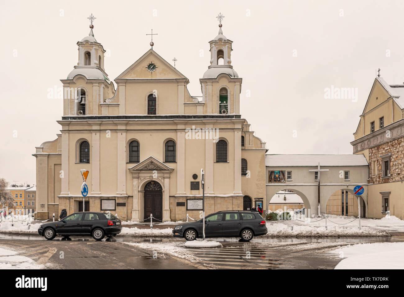 Czestochowa, Polonia - Febbraio 4, 2019: vista presso il complesso della chiesa parrocchiale di San Sigismondo e un ex monastero Paolino a Czestochowa, Polonia. Foto Stock