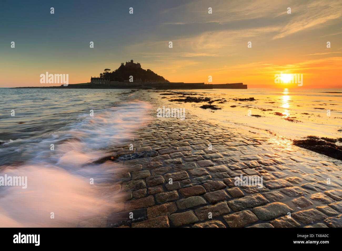 St Michael's Mount catturato da Causeway. Foto Stock