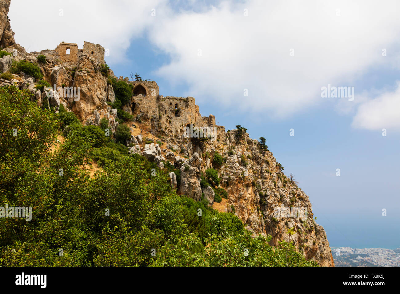 St Hilarion Castello sulla gamma di Kyrenia, Repubblica Turca di Cipro del Nord. Foto Stock