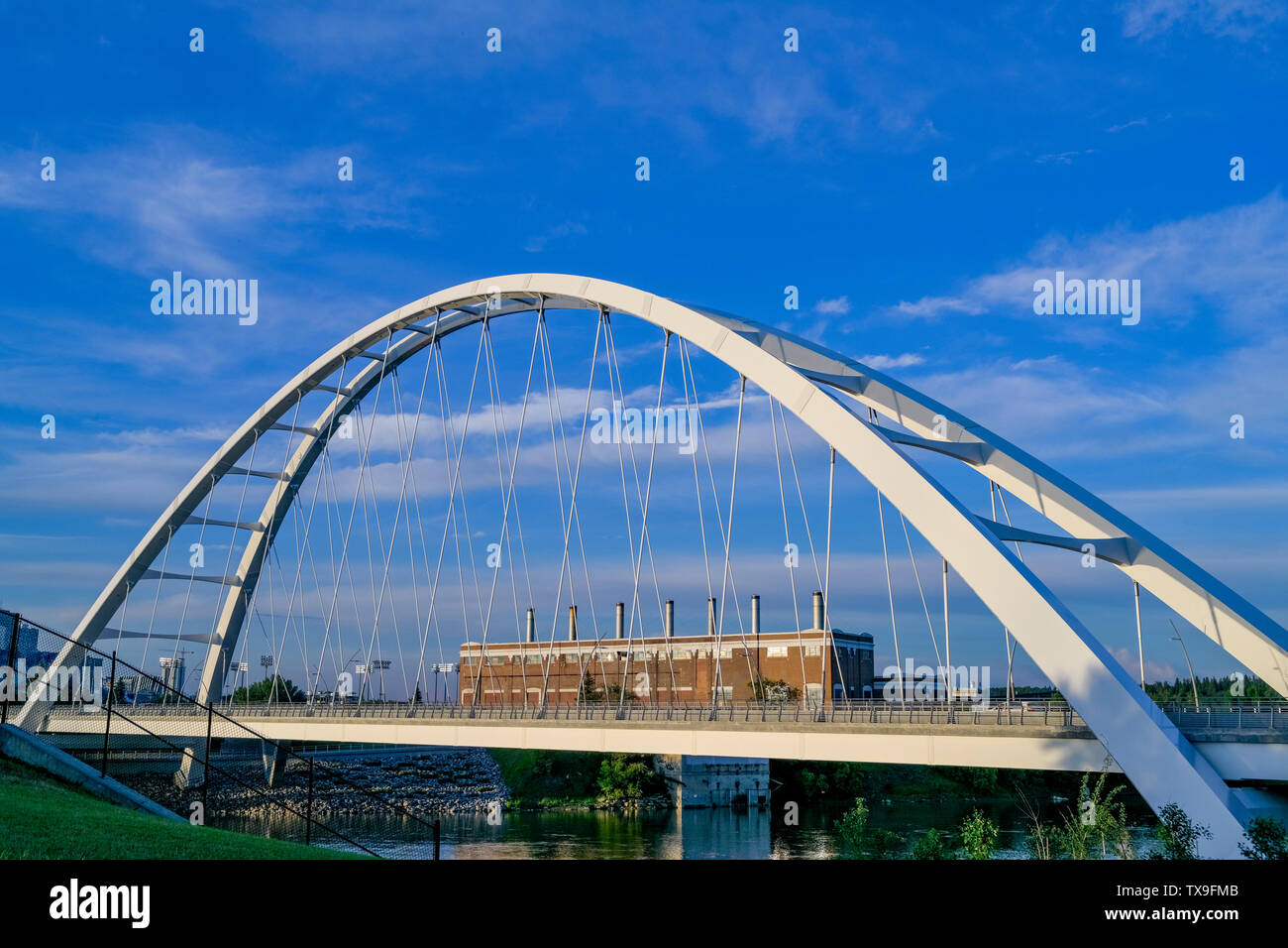 Walterdale ponte, ponte di sospensione, a nord del Fiume Saskatchewan, Edmonton, Alberta, Canada Foto Stock