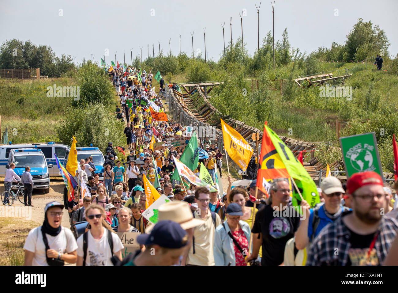 Prima la protezione del clima a livello internazionale la dimostrazione, clima sciopero, il movimento di venerdì per il futuro, presso la miniera di lignite Garzweiler, con diversi th Foto Stock
