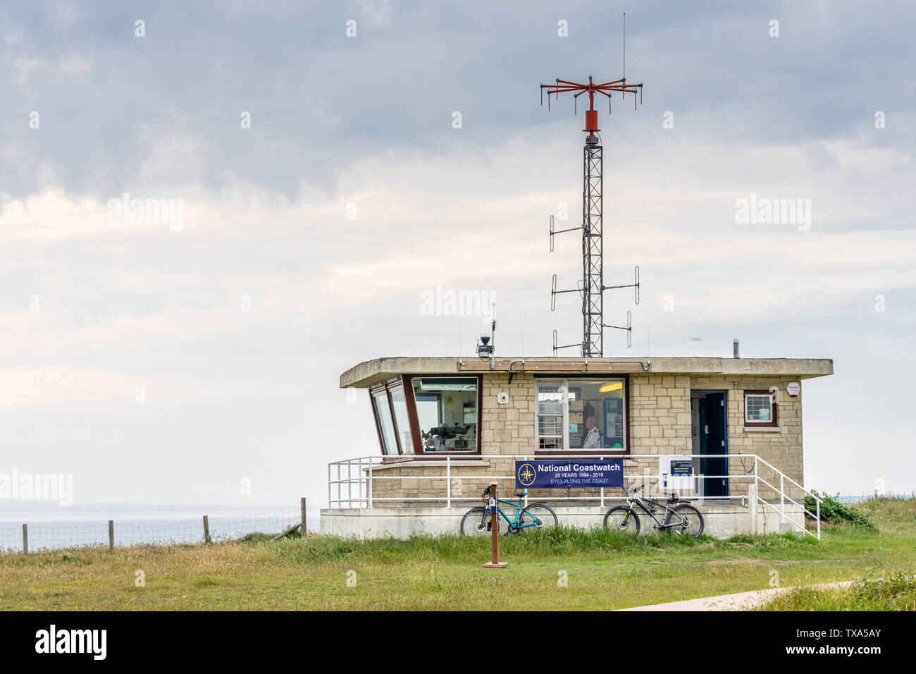Coastwatch nazionale stazione di osservazione sulla sommità della collina di Warren a testa Hengistbury nel Dorset, England, Regno Unito Foto Stock