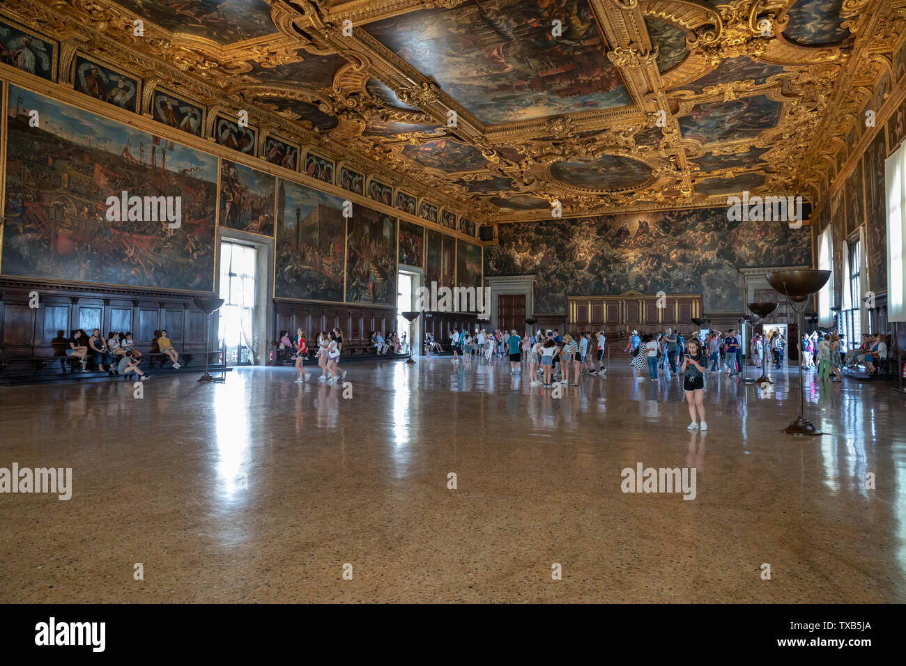 Venezia, Italia - 30 Giugno 2018: vista panoramica della sala interna e arti di Palazzo Ducale) è un palazzo costruito in stile gotico veneziano o Foto Stock
