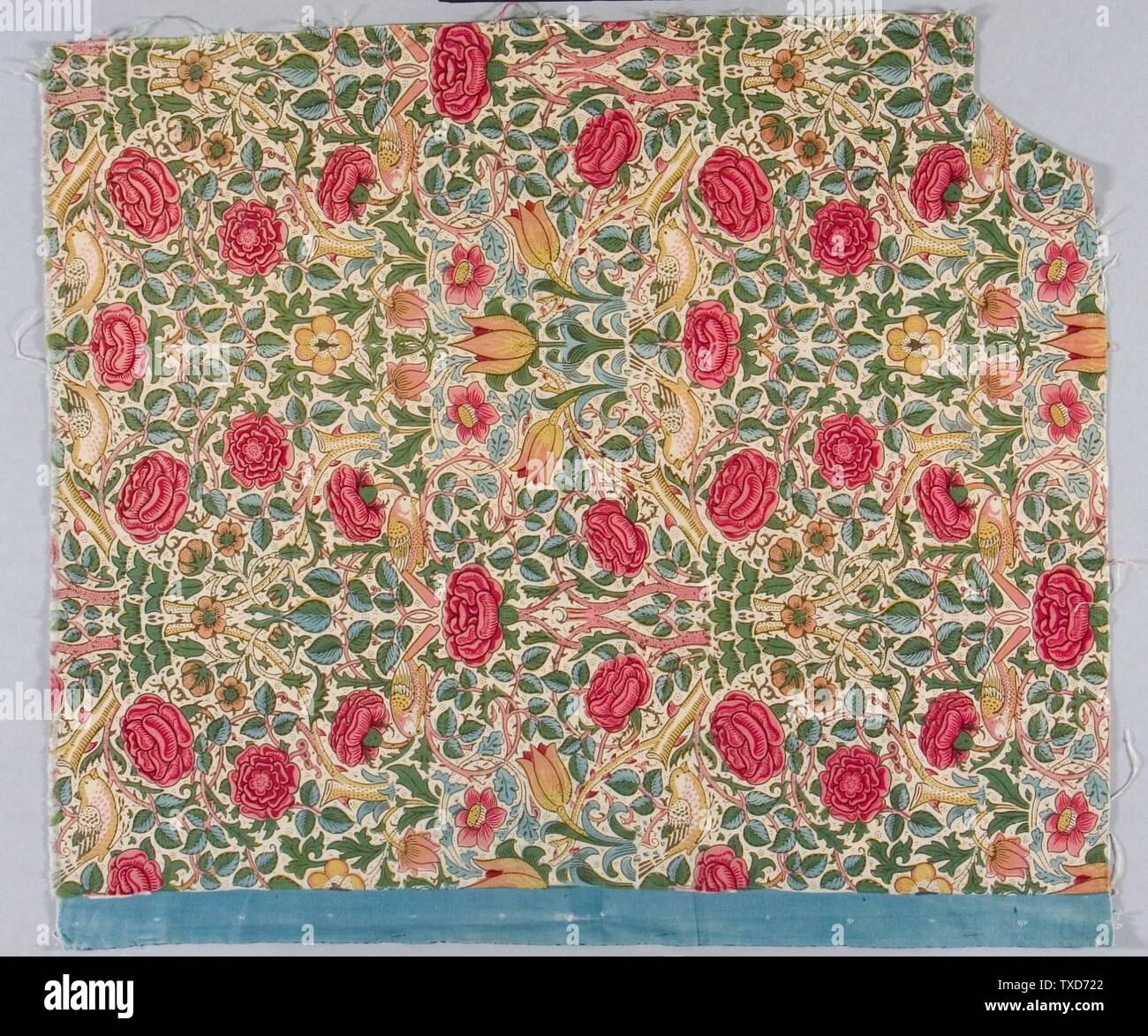 Tessile, 'Rose'; Inghilterra, progettato 1883 tessili; lunghezze tessili stampati in Bk, cotone a scarico indaco 34 3/4 x 30 1/2 in. (88,27 x 77,47 cm) Gift of Catherine Kurland, in memoria di Sam e Kathleen Kurland (M.183.159.1) Costume e tessile; Progettato nel 1883; Foto Stock