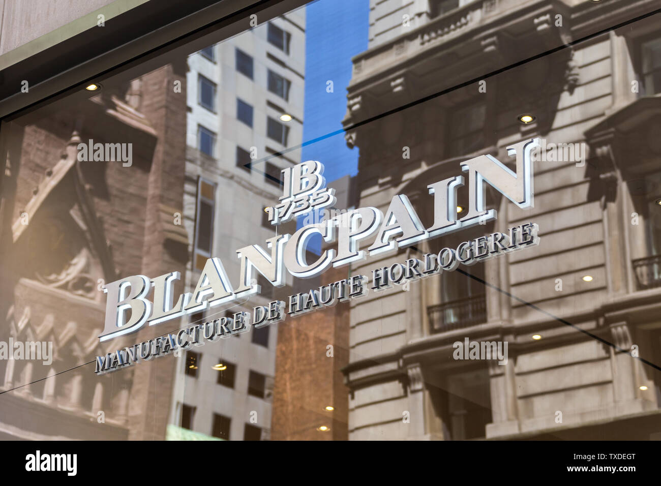 NEW YORK, Stati Uniti d'America - 15 Maggio 2019: Blancpain store sulla Quinta Avenue in New York City. Blancpain progetta, produce, distribuisce e vende prestigio e lusso Foto Stock