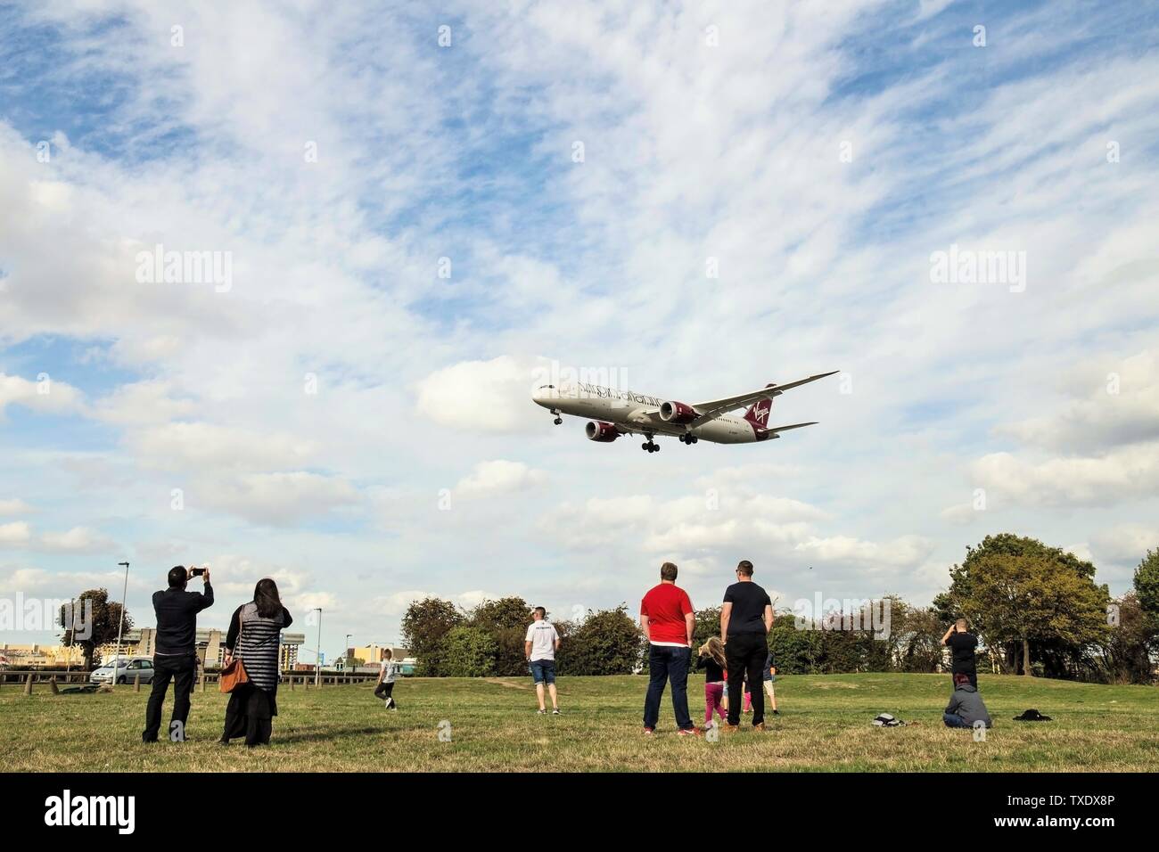 Virgin Atlantic Airlines aereo atterraggio all' Aeroporto di Heathrow di Londra, Regno Unito Foto Stock