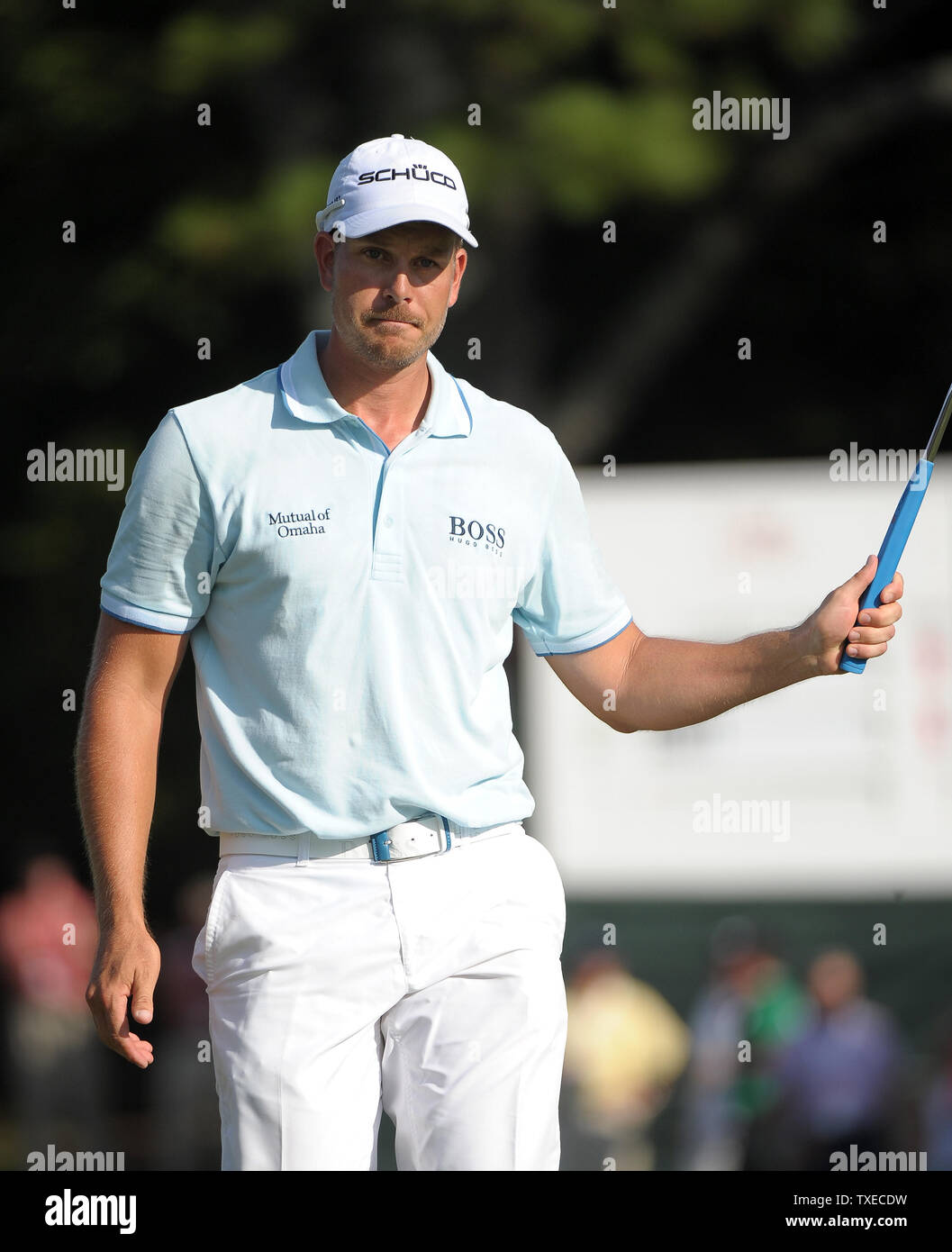 Henrik Stenson celebra la sua par sul foro 16 durante il secondo round del PGA Tour campionato su Settembre 20, 2013 in East Lake Golf Club in Atlanta. Stenson ha tenuto il suo piombo, un distacco di 4-sotto il par 66 per un 10 sotto il par totale. UPI/David Tulis Foto Stock