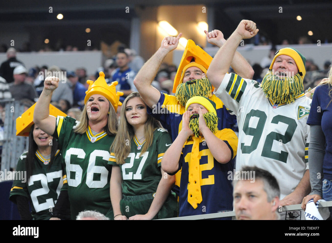 Green Bay Packers celebrare come gli imballatori beat Dallas Cowboys 34-31 nella NFC divisional playoff gioco di AT&T Stadium di Arlington, Texas, il 15 gennaio 2017. Foto di Ian Halperin/UPI Foto Stock