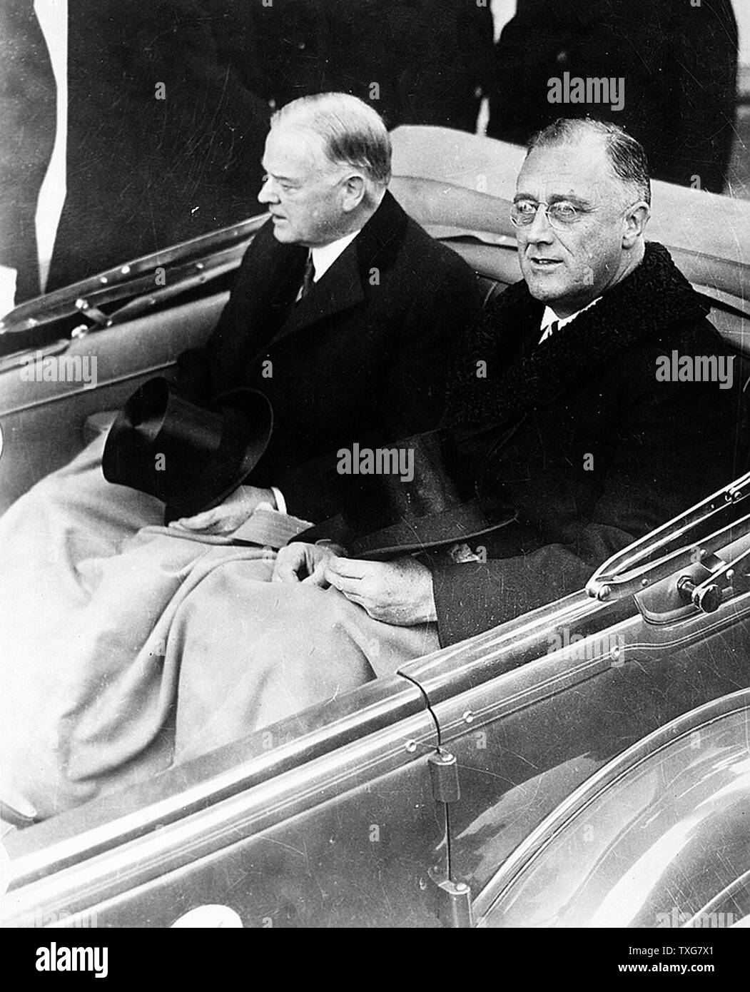 Presidenti Herbert Hoover e Franklin Roosevelt ride insieme per l'inaugurazione a Washington, Gennaio 1932 Foto Stock