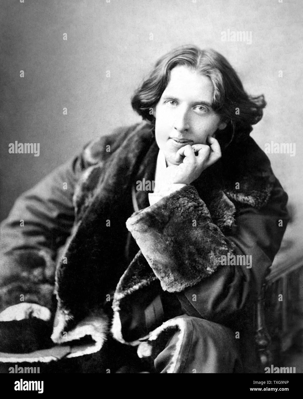 Oscar Fingal O'Flahertie Wills Wilde (16 Ottobre 1854 - 30 novembre 1900 ) è stato uno scrittore irlandese, poeta e prominente esteta. Fotografia scattata nel 1882 da Napoleone Sarony Foto Stock