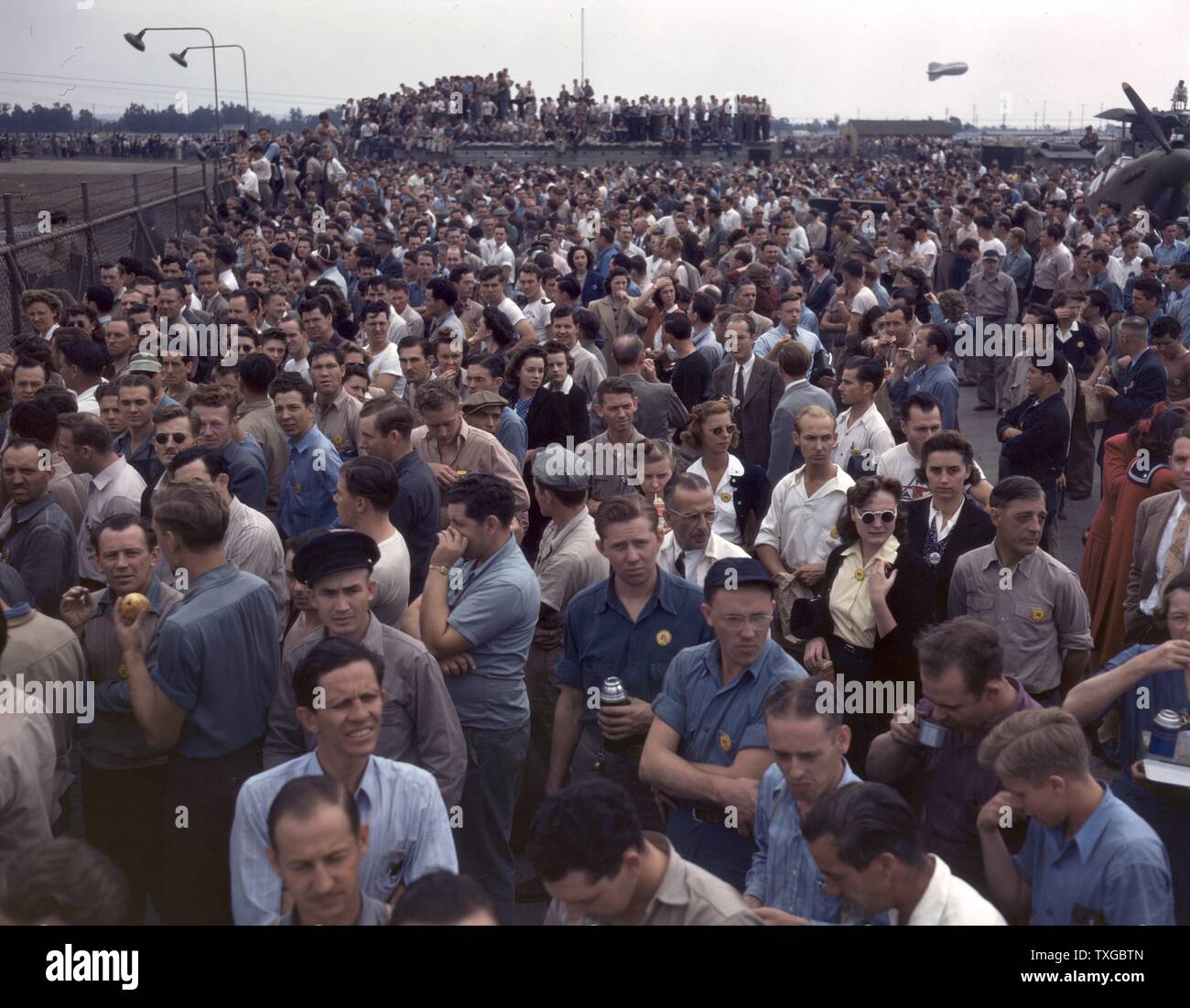 Lavoratori su il liberatore bombardieri Consolidated Aircraft Corp., [Fort Worth, Texas] Foto Stock