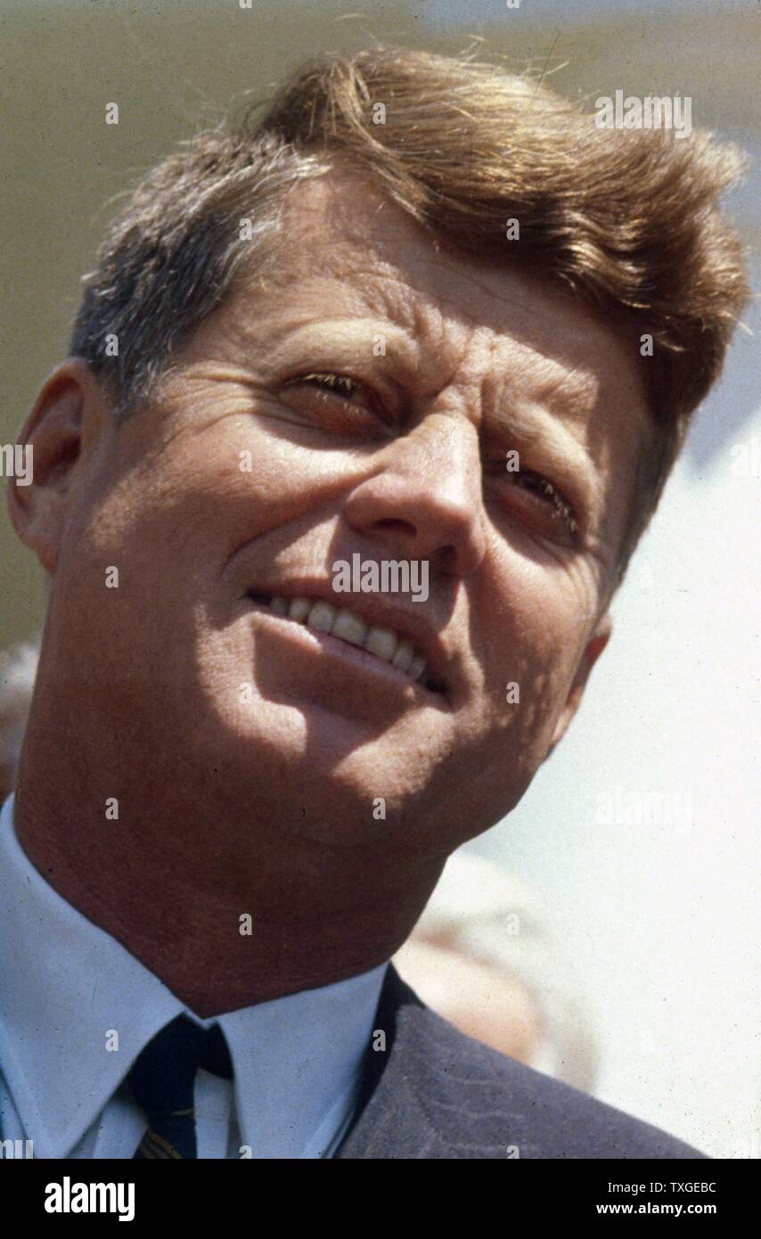 Fotografia del Presidente John F Kennedy (1917-1963), uomo politico americano e il Presidente degli Stati Uniti fino al suo assassinio. Datata 1962 Foto Stock