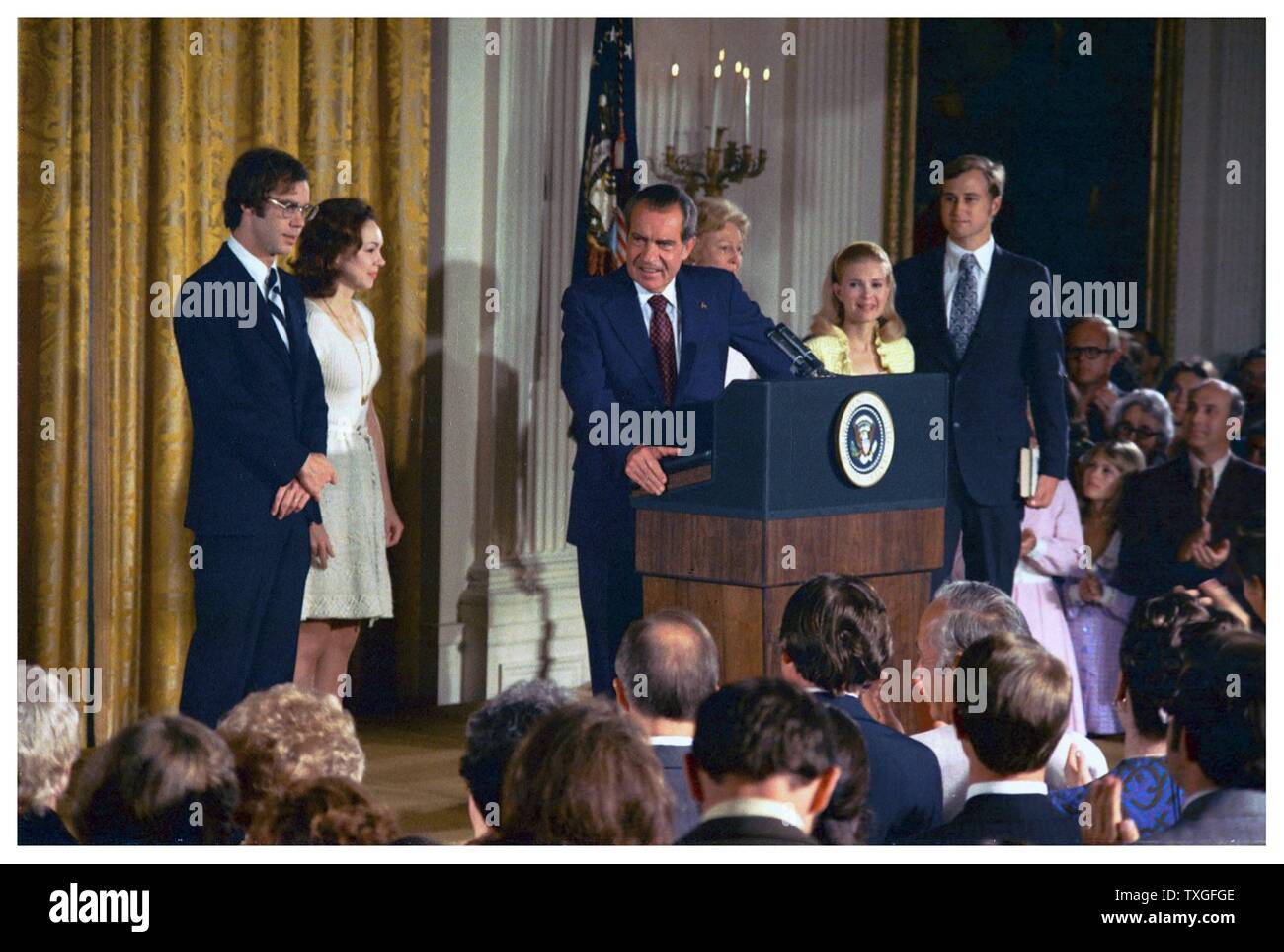 Il presidente Richard Nixon annuncia le sue dimissioni come presidente degli Stati Uniti d'America nel 1974 a seguito della scandalo Watergate Foto Stock