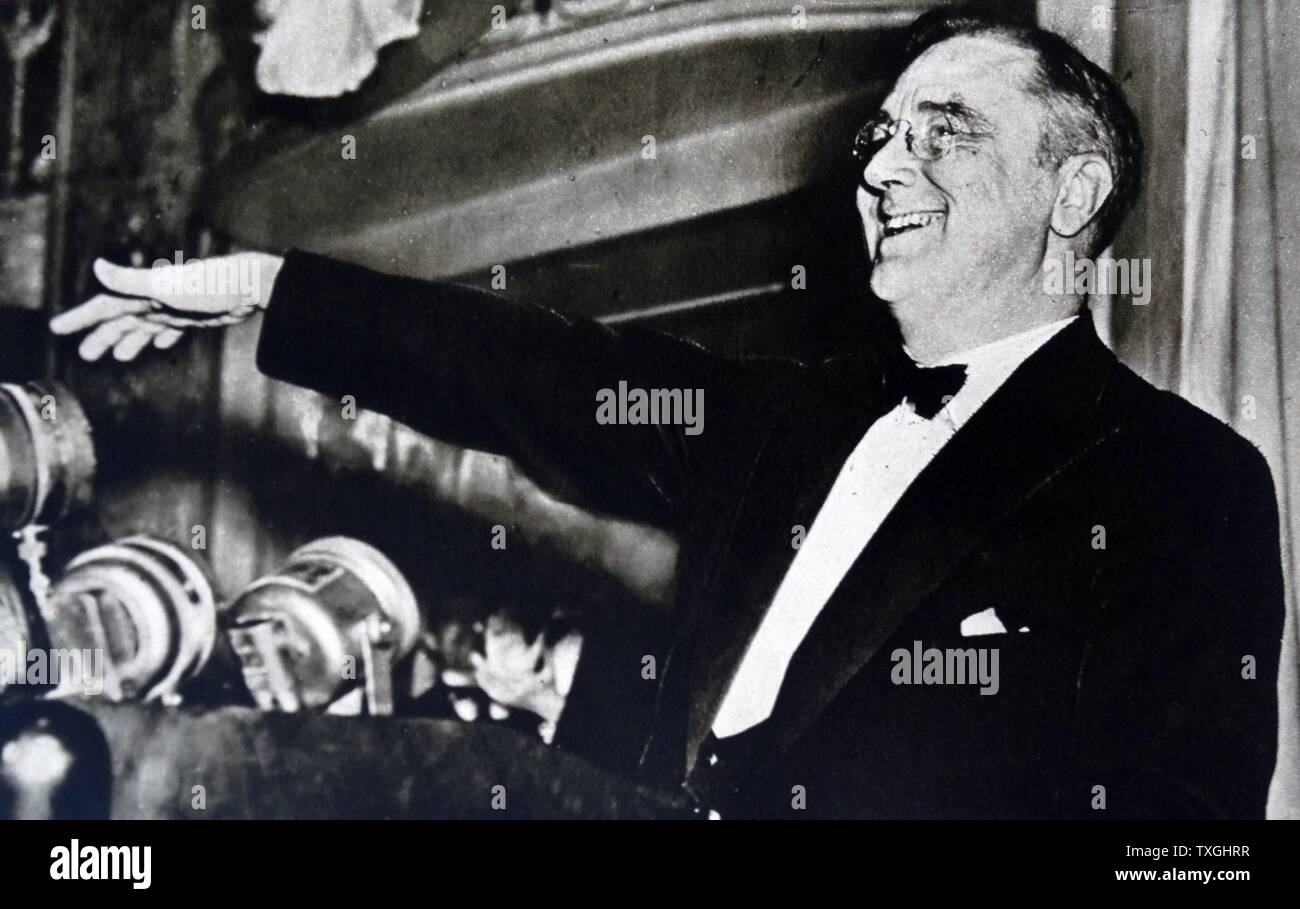 Il presidente Franklin D Roosevelt rivolgendosi a un pubblico di circa 1936 Foto Stock