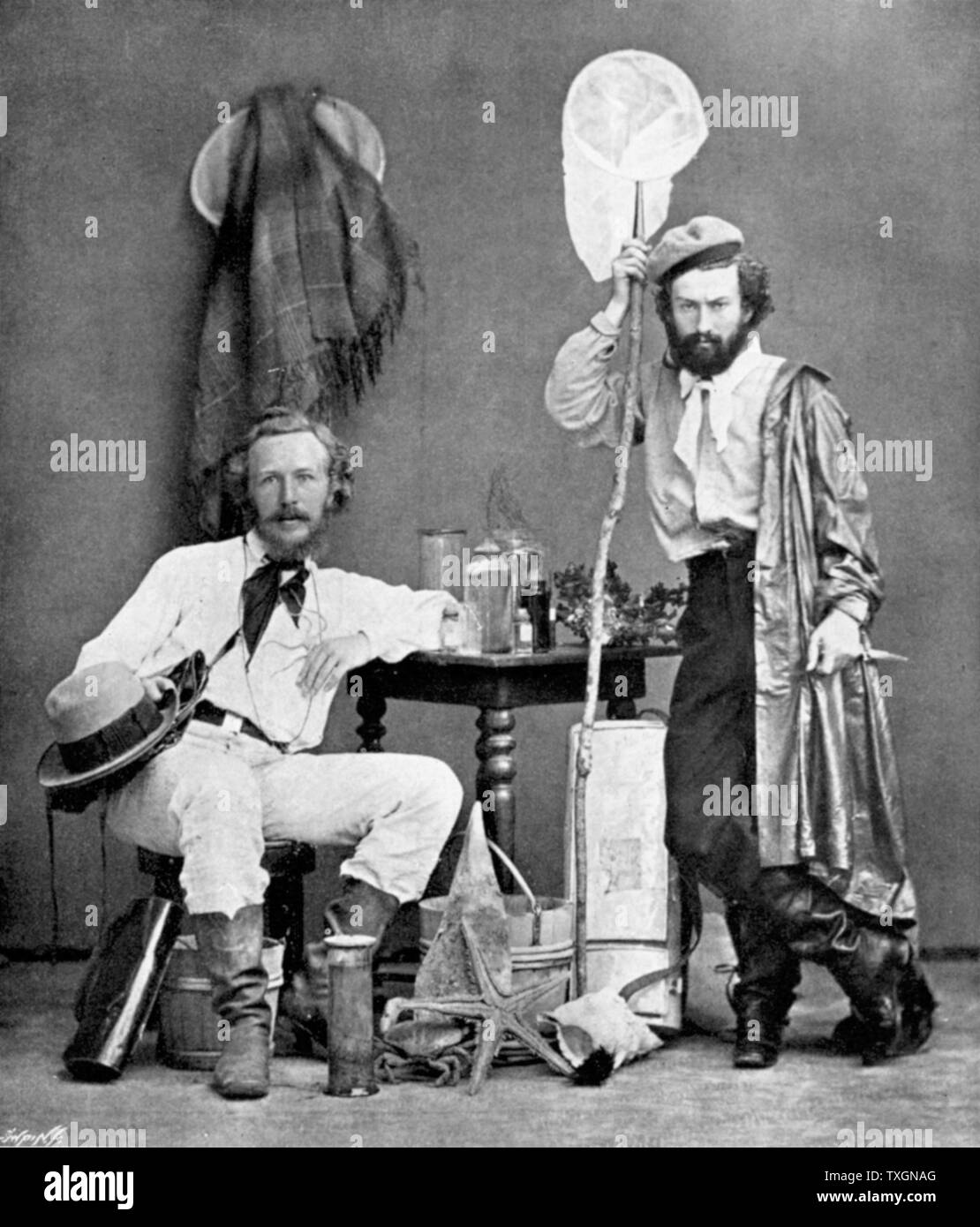 Ernst Haeckel (1834-1919) uno zoologo tedesco ed evoluzionista. Ricapitolazione teoria "ontologia ricapitola phylogeny'. Haeckel nelle Canarie in 1867 con il suo assistente Miklucho-Maclay. Foto Stock