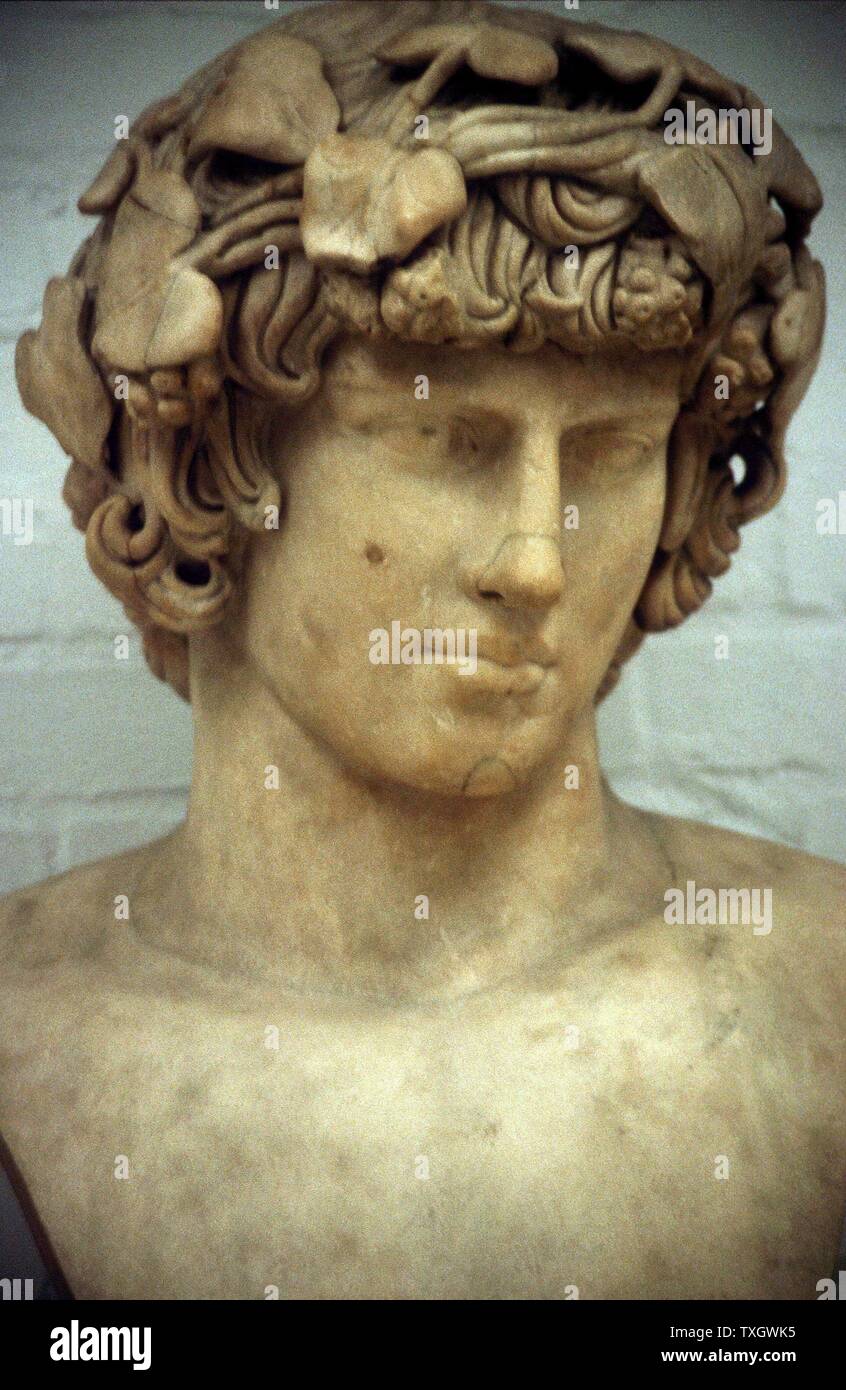 Antinoo (d122) Bithynian gioventù, preferiti e compagno di imperatore romano Adriano. Affogato nel Nilo. Adriano fondato città di Antinopolis in sua memoria busto Foto Stock