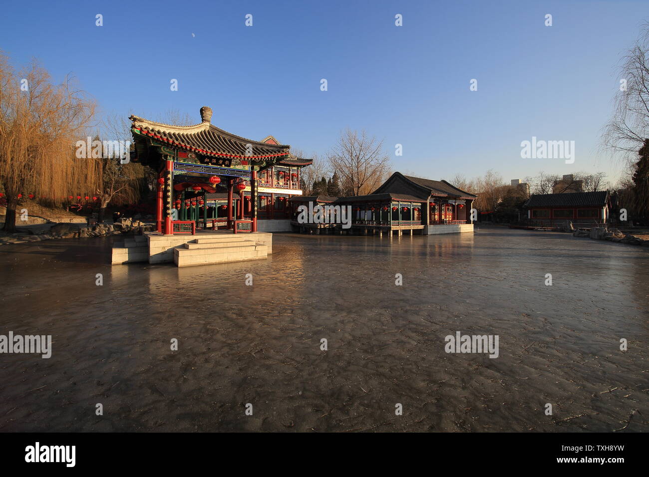 Quattro dei Daguan giardino di un sogno di Red Mansions: [Zilingzhou - Jie Jinlou (Jia Yingchun's residence in giardino)] Foto Stock
