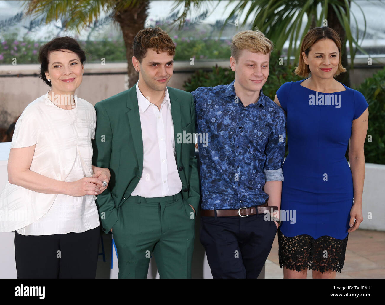 (Da l a r) Anne Dorval, Xavier Dolan, Antoine Olivier Pilon e Suzanne Clemente arriva a una foto chiamata per il film "ommy' durante la 67th annuale internazionale di Cannes Film Festival di Cannes, Francia il 22 maggio 2014. UPI/David Silpa Foto Stock