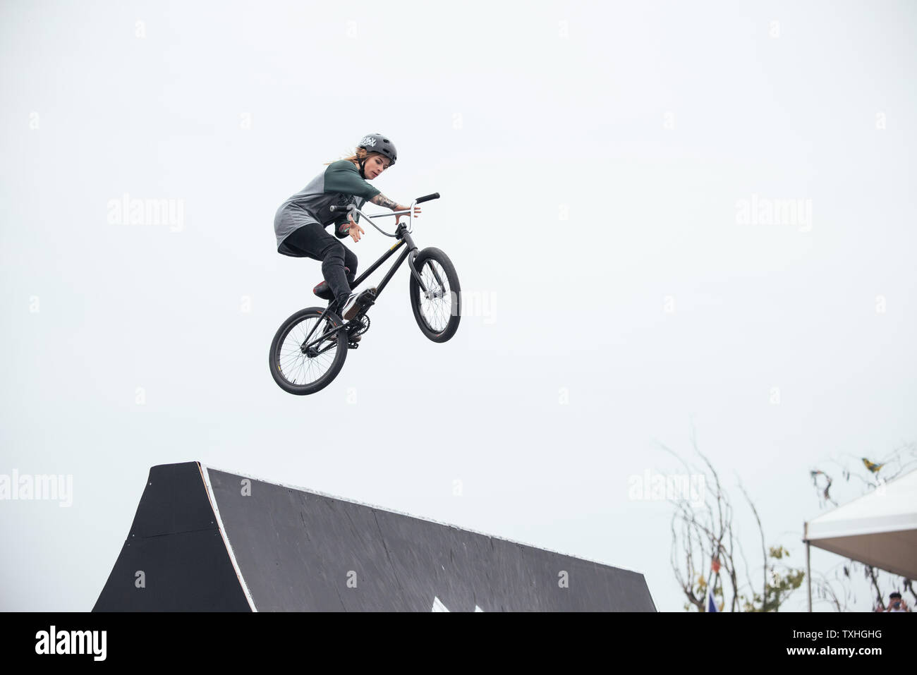 Difficile mountain bike moto estreme Foto Stock